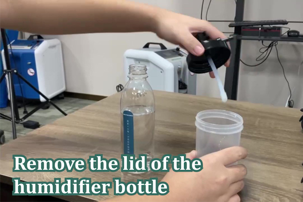 How to connect the humidifier bottle to the oxygen concentrator
